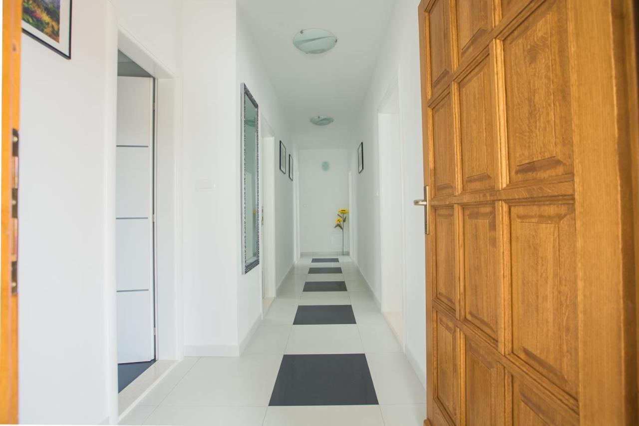 Lotus Apartman Сплит Экстерьер фото